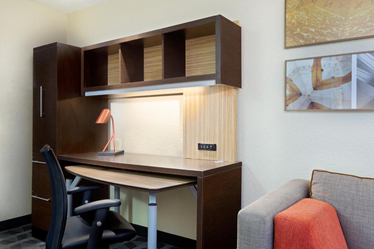 Towneplace Suites By Marriott St. Petersburg Clearwater Extérieur photo